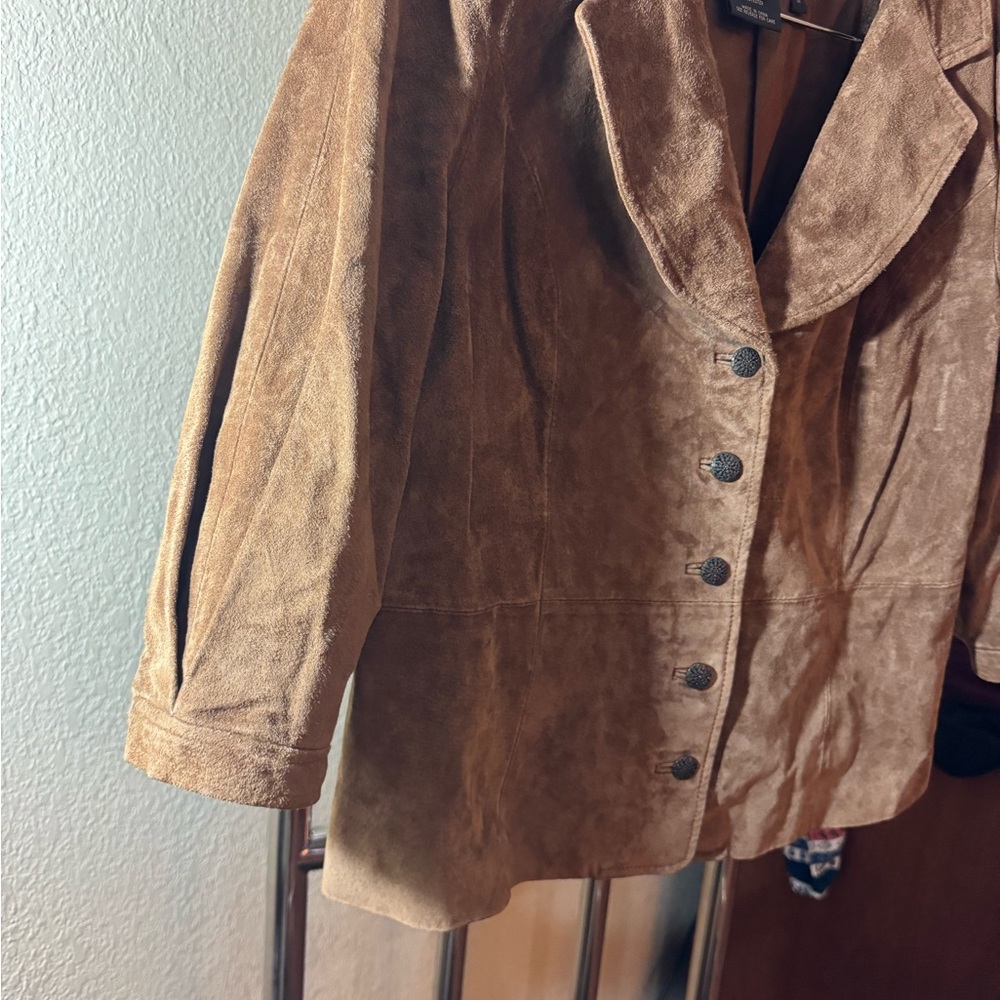 Terry Lewis Classic Luxuries Brown Suede Blazer 100% leather - Picture 6 of 7
